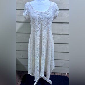 Gorgeous Cream Lace Midi Dress, women’s size medium. No flaws